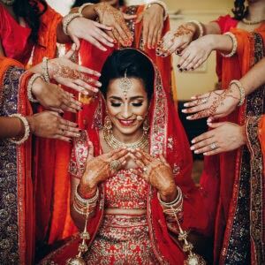 Stunning,Indian,Bride,Dressed,In,Hindu,Traditional,Wedding,Clothes,Lehenga