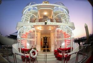 Ambassador Stern Fish Eye Holiday_1200