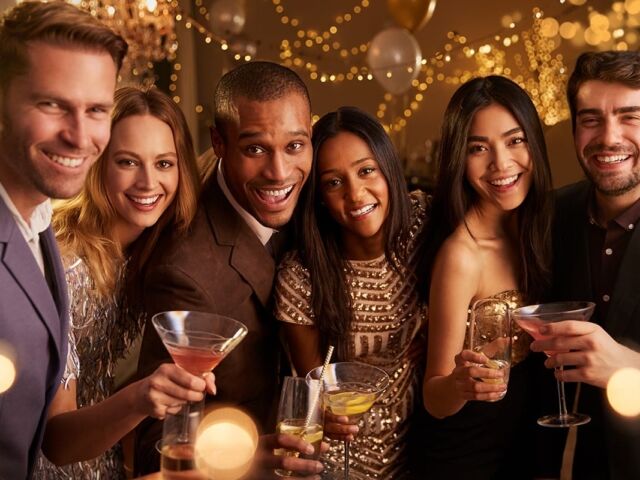 Portrait,Of,Friends,With,Drinks,Enjoying,Cocktail,Party